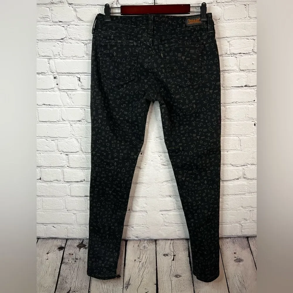 Levi's Legging Fit Skinny Mid Rise Jeans Black Grey Symbols‎ Woman's size 31x30